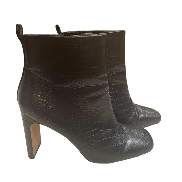 Express Women’s Black Ankle Boots Crocodile Faux Leather Square Toe  Size 10 - Picture 1 of 6